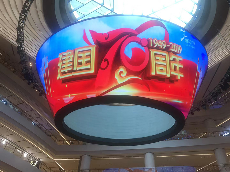 公司花20萬裝修的會議室，竟被客戶吐槽‘像網(wǎng)吧’？高級感會議室的屏幕選擇秘訣”